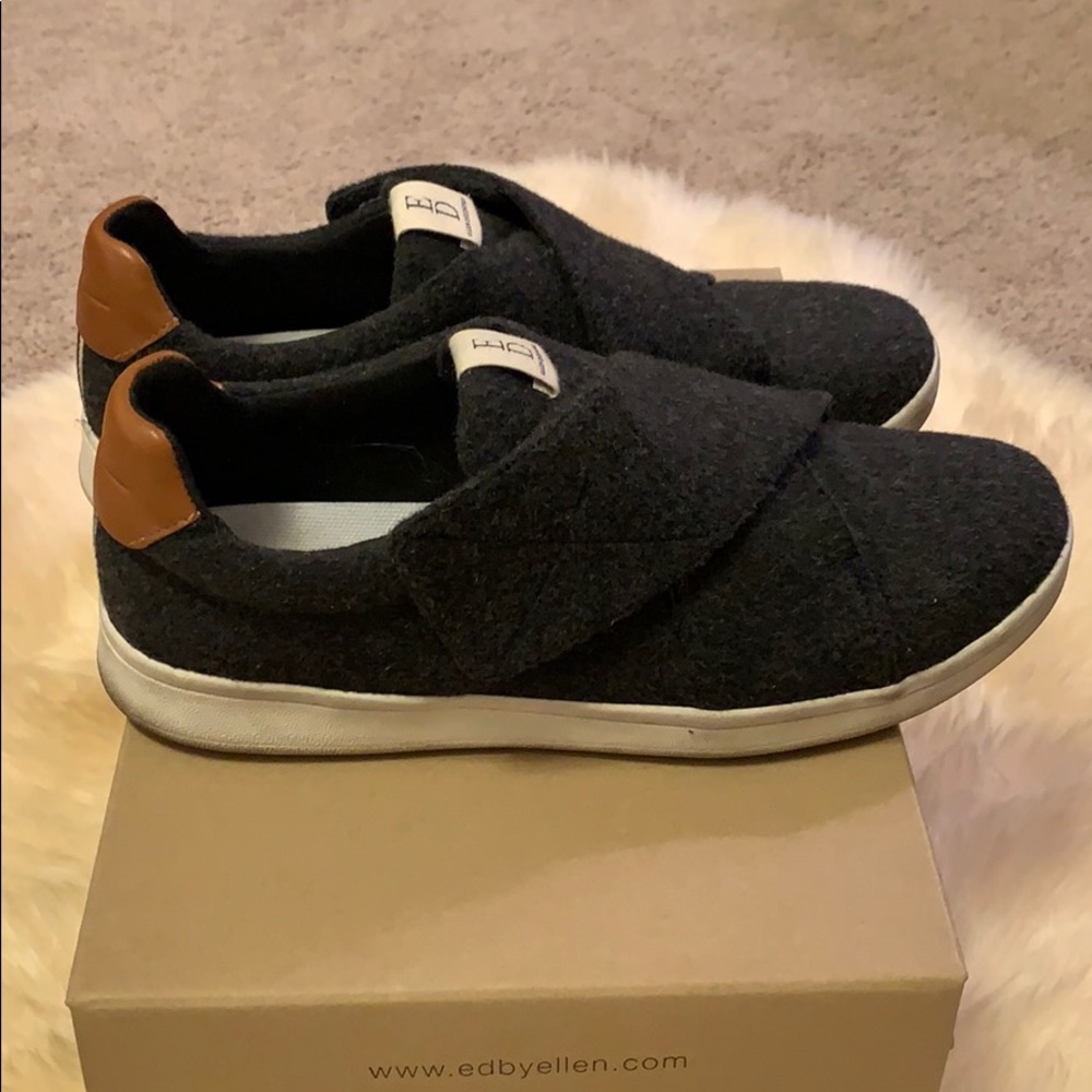 Ellen Degeneres 8M Charcoal Sneakers
